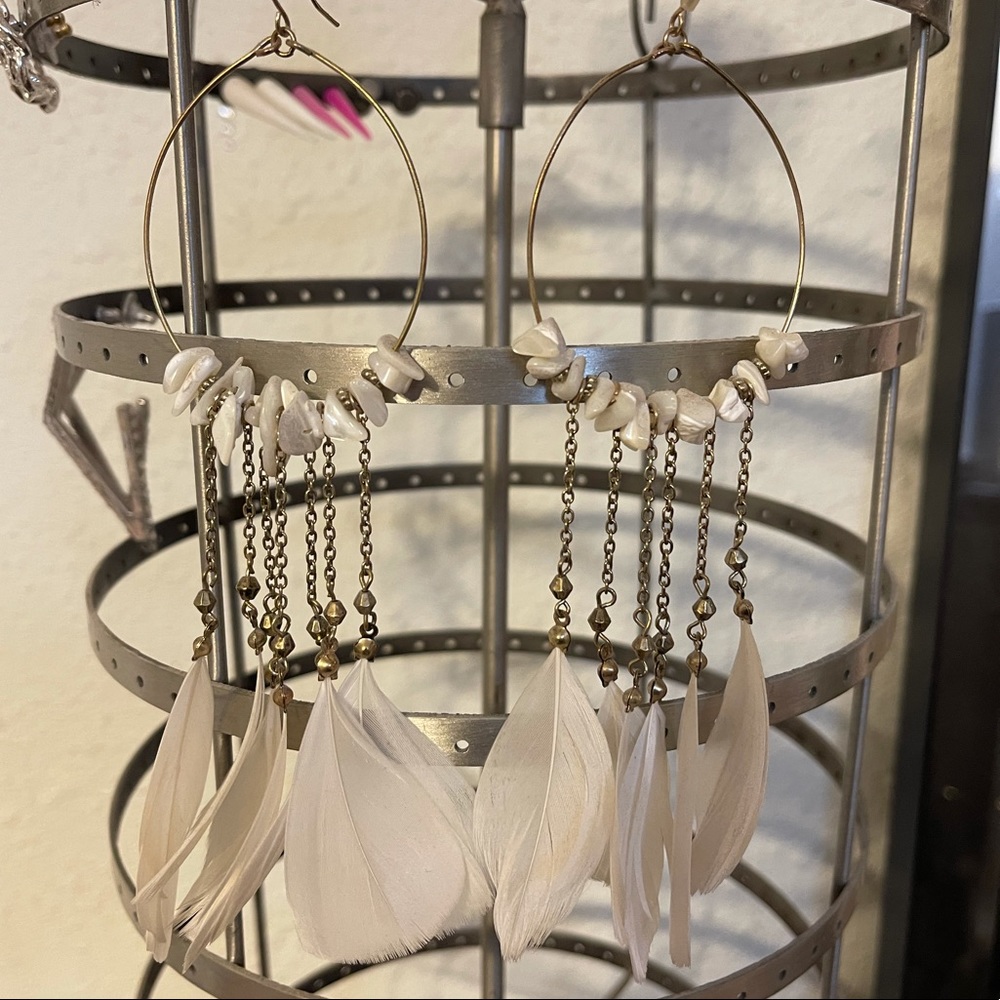 Hoop seashell feather earrings